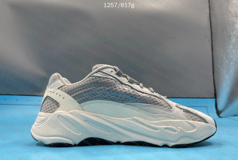 yeezy 700 v2 static 6