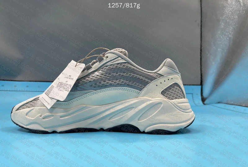 yeezy 700 v2 static 9