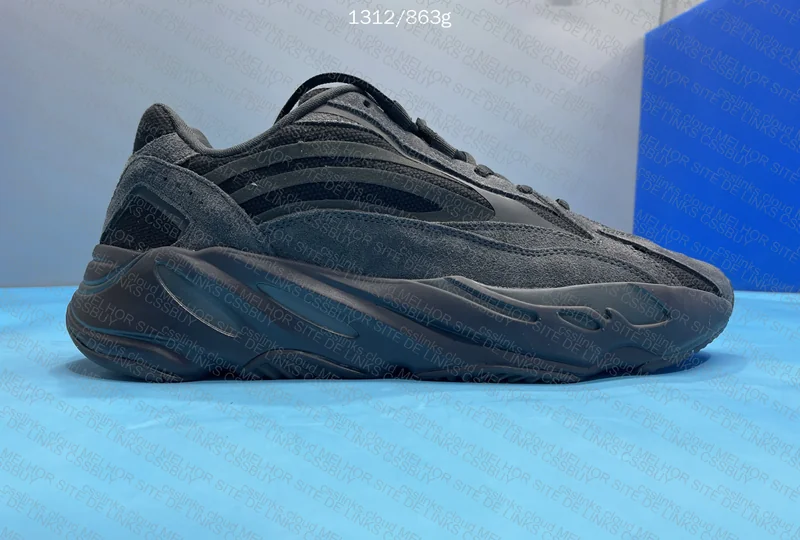 YEEZY 700 V2 VANTA 5