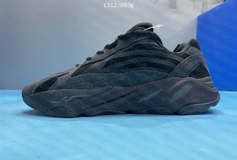 YEEZY 700 V2 VANTA 6