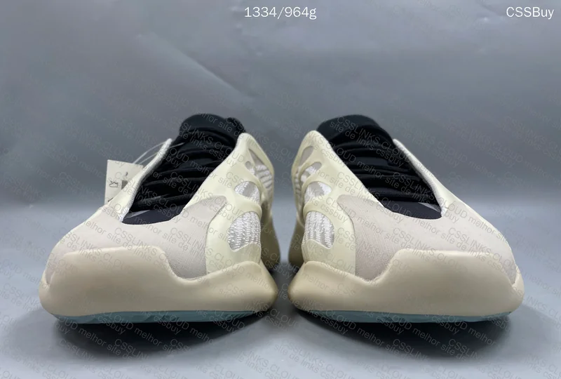 Yeezy 700 v3 2