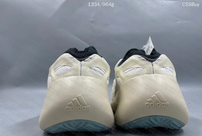 Yeezy 700 v3 3