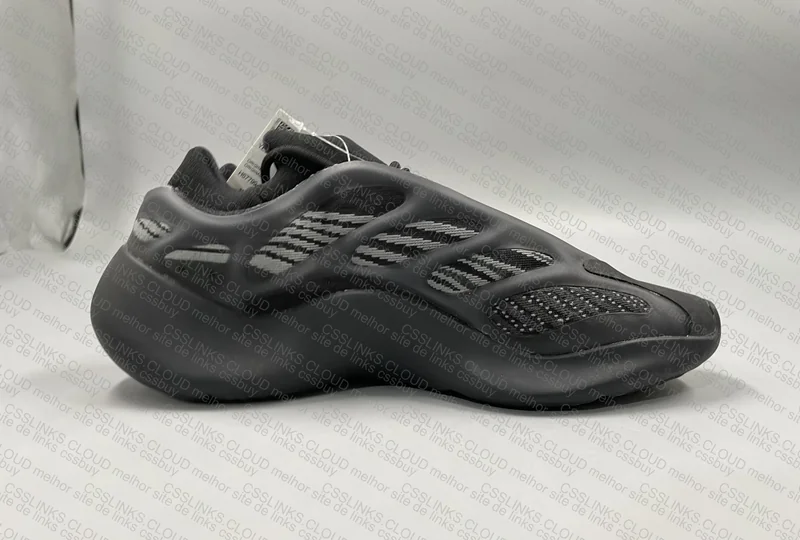 YEEZY 700 V3 4