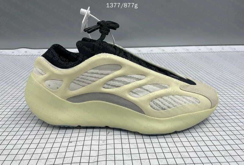 Yeezy 700 V3 3