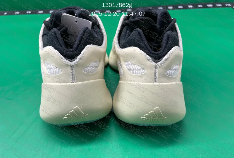 Yeezy 700 v3 Azael 8