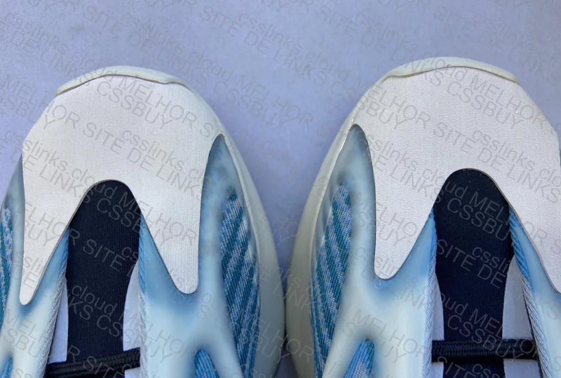 Yeezy 700 V3 (Best Sneaker in the World) 4