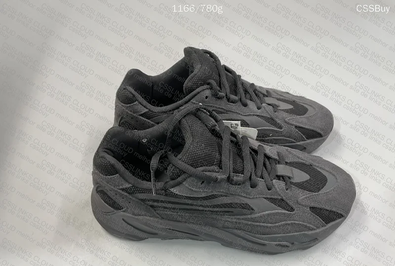 Yeezy 700 Vanta