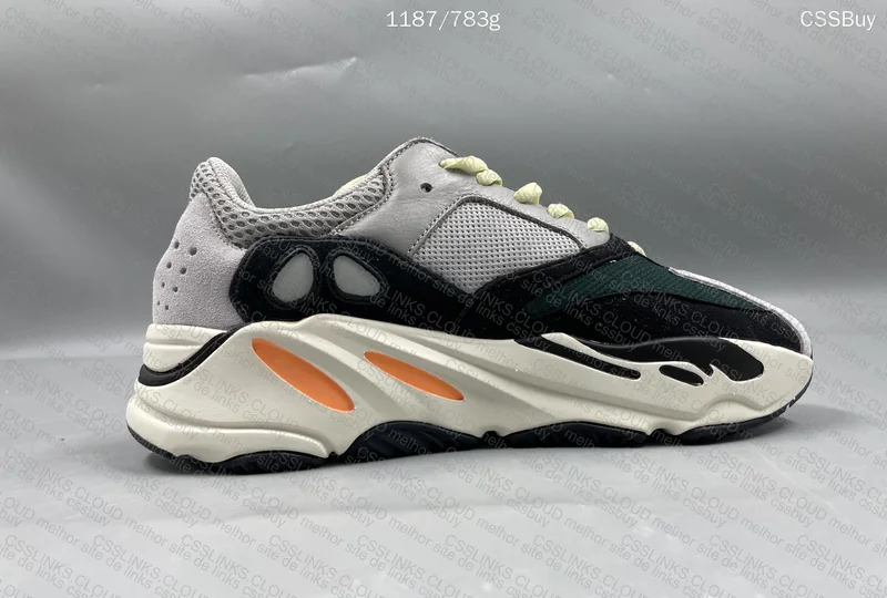 Yeezy 700 Wave runner 4