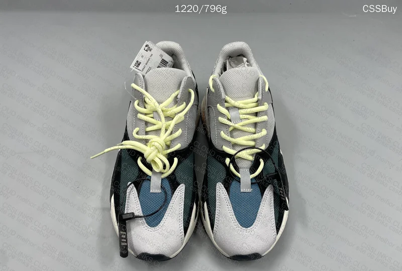 Yeezy 700 Wave Runner