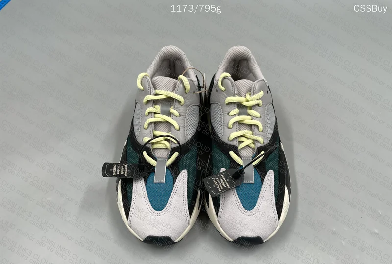 Yeezy 700 Wave Runner