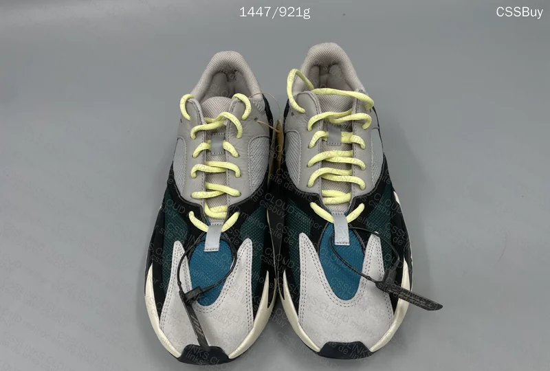 Yeezy 700 Wave Runner