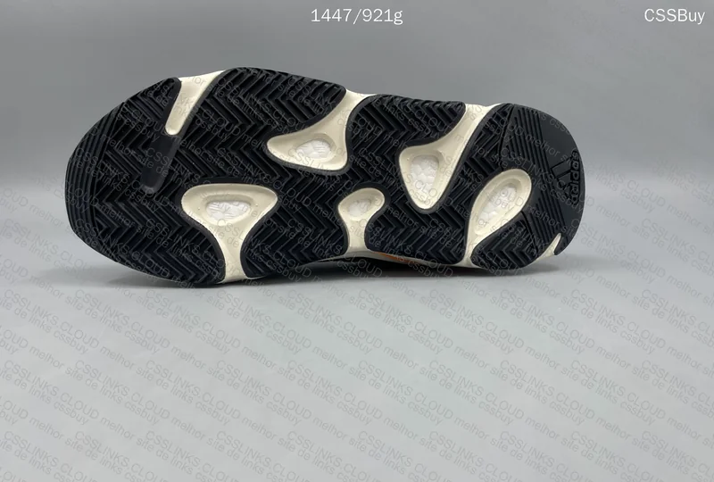 Yeezy 700 Wave Runner 10