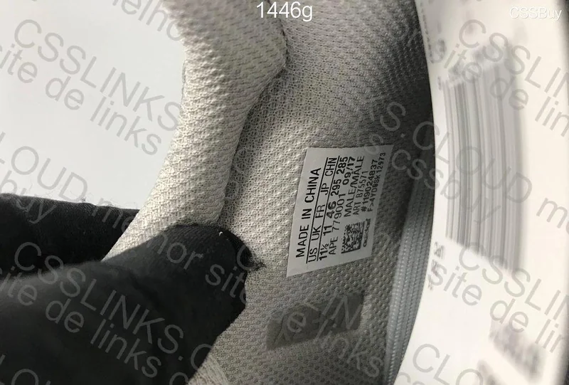 YEEZY 700 - WAVERUNNER 2