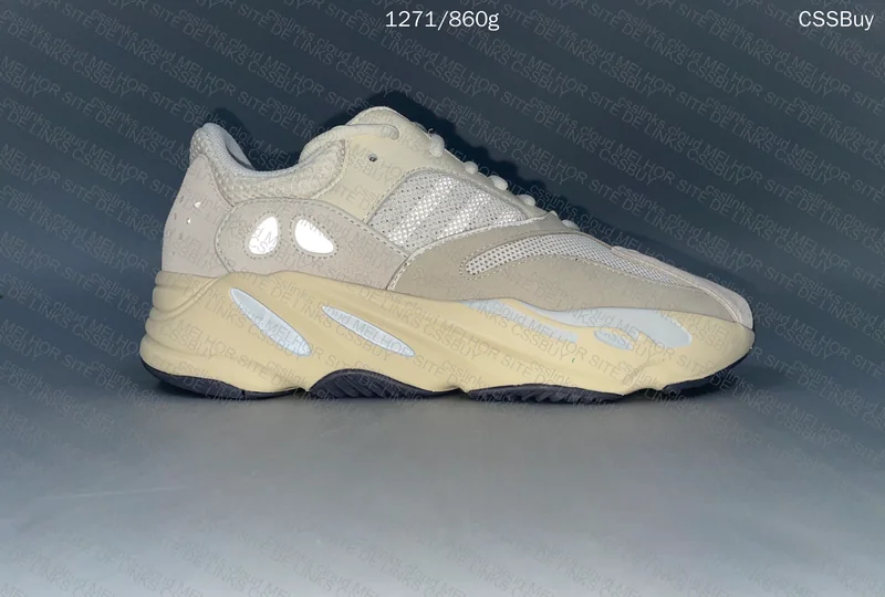 YEEZY 700v1 "Analog"