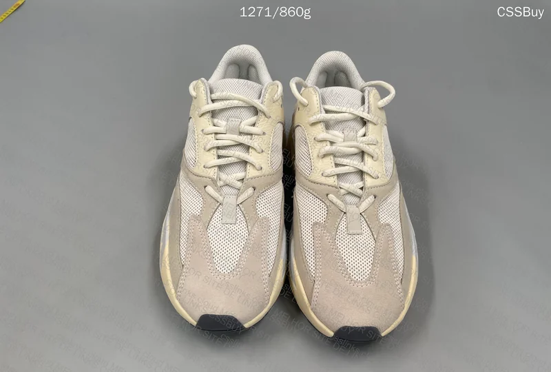 YEEZY 700v1 "Analog" 6
