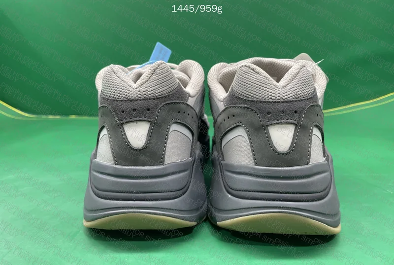 Yeezy 700v2 3