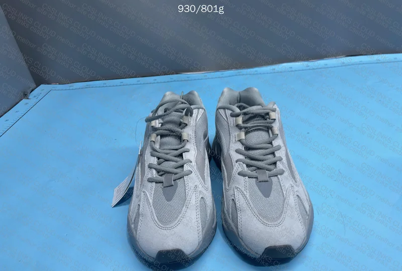 Yeezy 700 V2 Hospital Blue (YOLO Blind)