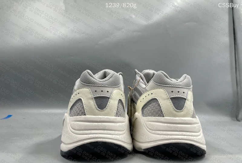 Yeezy 700 V2 OG, GL? 3