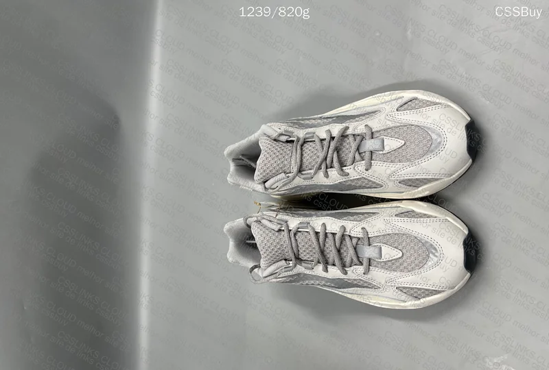 Yeezy 700 V2 OG, GL? 4