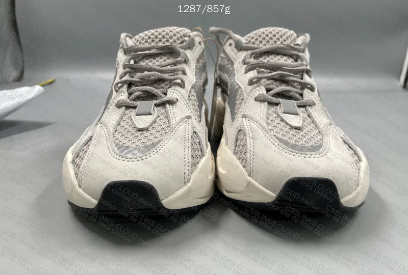 Yeezy 700v2 Static