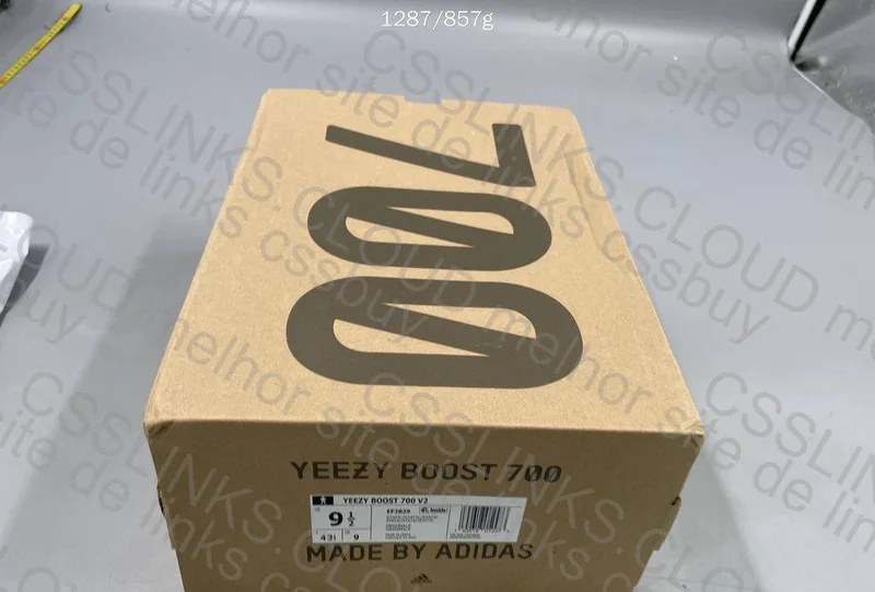 Yeezy 700v2 Static 7