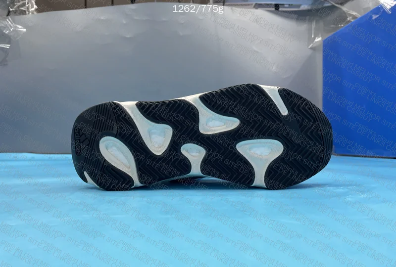 Yeezy 700v2 Static LW 8