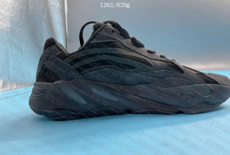 Yeezy 700v2 Vanta (Batch GC JDMY) 4