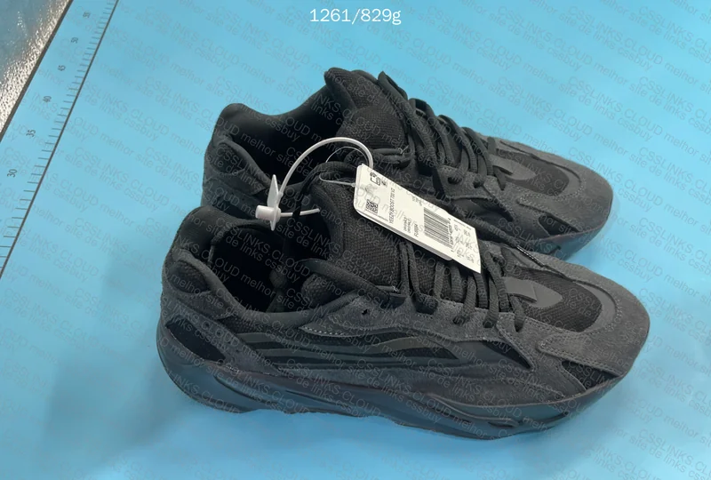 Yeezy 700v2 Vanta (Batch GC JDMY) 9