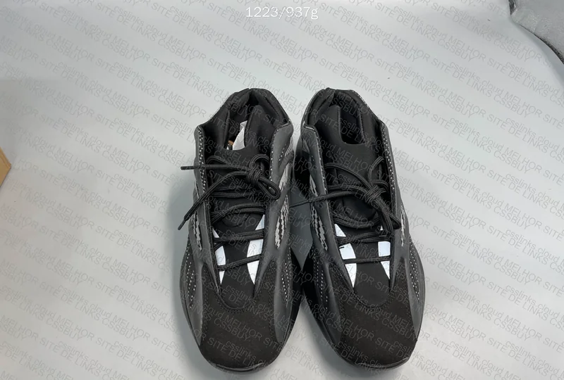 Yeezy 700v3 GL or RL?