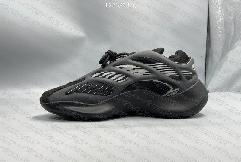 Yeezy 700v3 GL or RL? 4