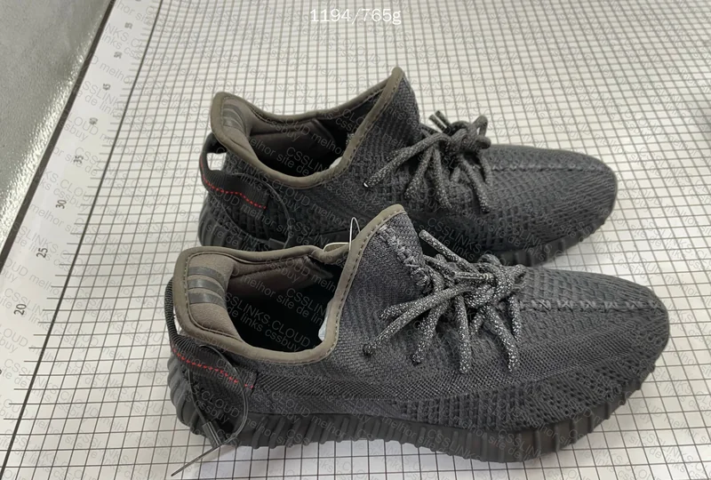 yeezy aleatorio
