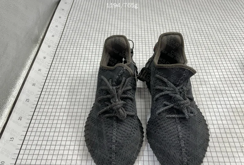 yeezy aleatorio 3