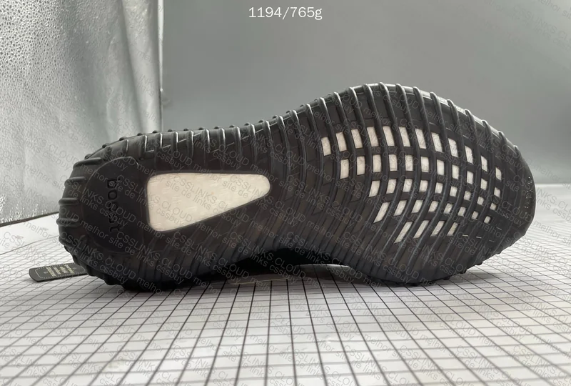 yeezy aleatorio 7