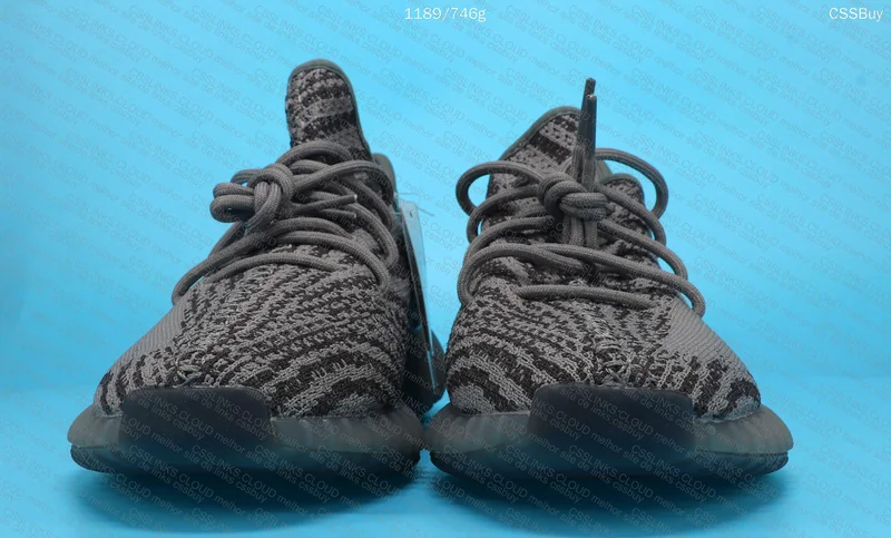 Yeezy Beluga 2.0 3