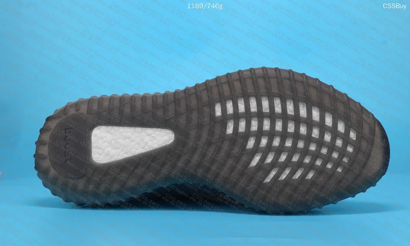 Yeezy Beluga 2.0 6
