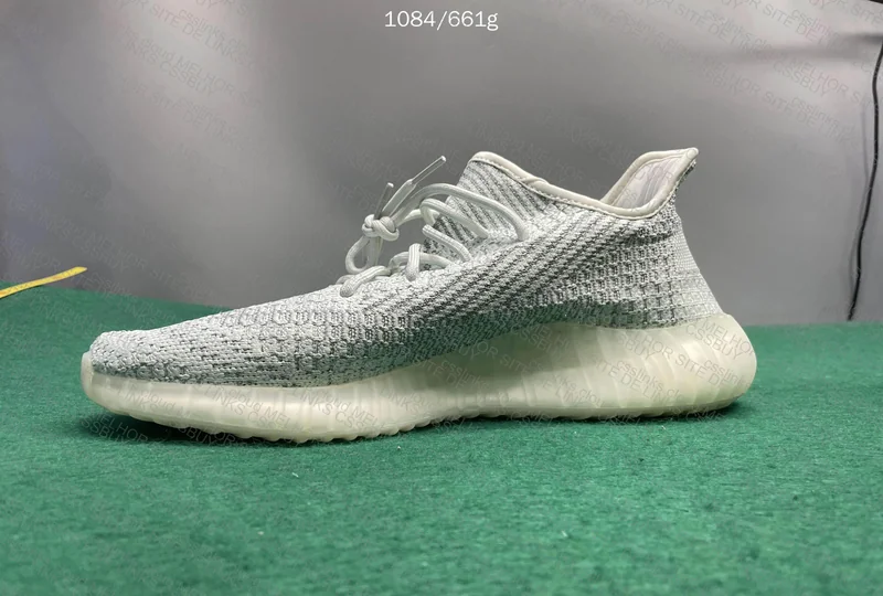 Yeezy blind 3