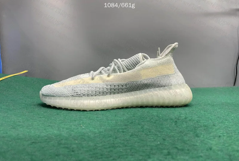 Yeezy blind 9