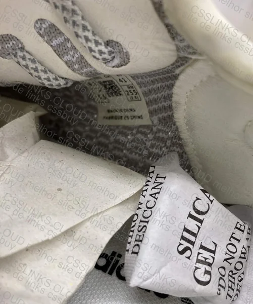 yeezy blind