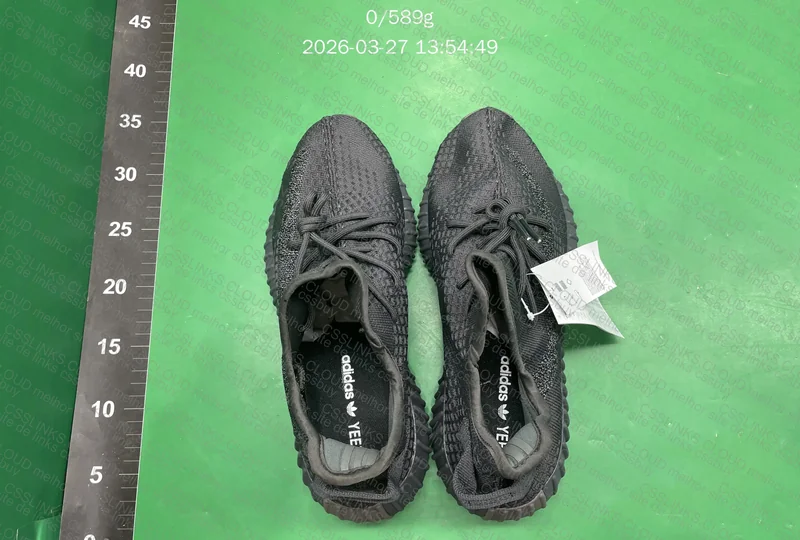 YEEZY BLIND 350