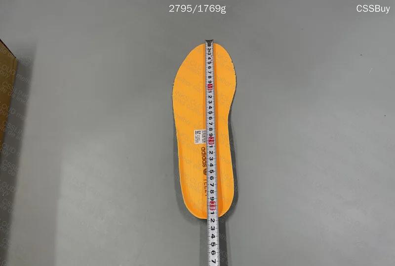 Yeezy Blind Box 130yuan 3