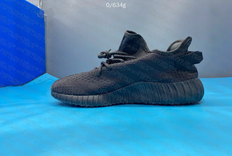 Yeezy Blind Box 4