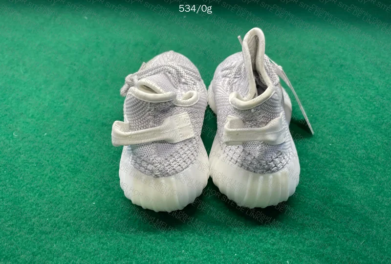 Yeezy - Blind Box
