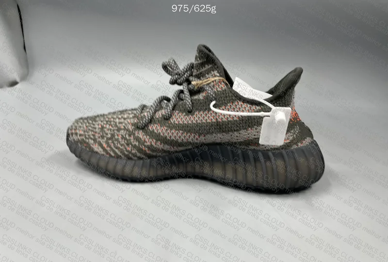 Yeezy Boost 350 - Beluga Carbon 4