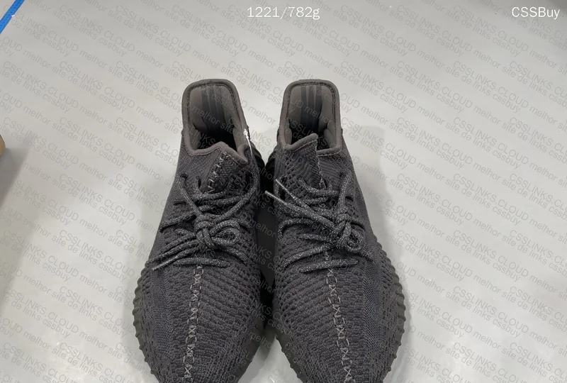 Yeezy Boost 350 Black - Is it GL? 3