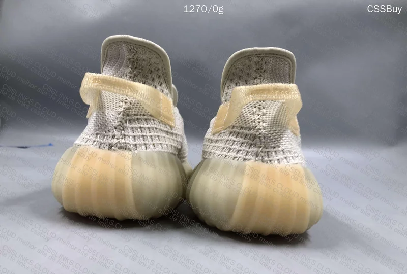 Yeezy Boost 350 V2 4