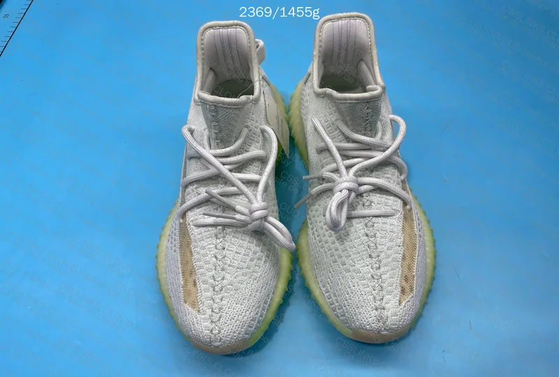 Yeezy Boost 350 v2 10