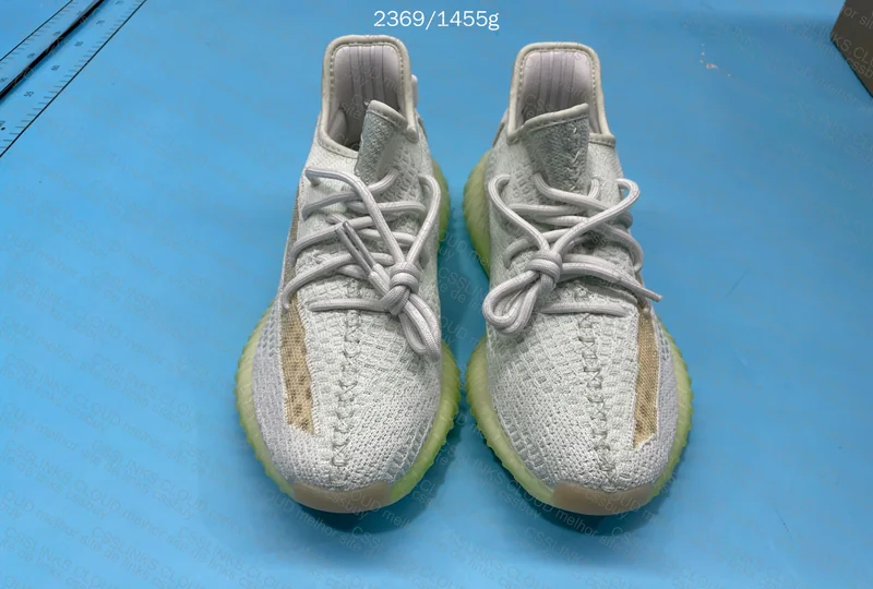 Yeezy Boost 350 v2 2