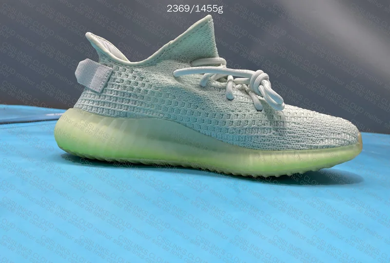 Yeezy Boost 350 v2 7