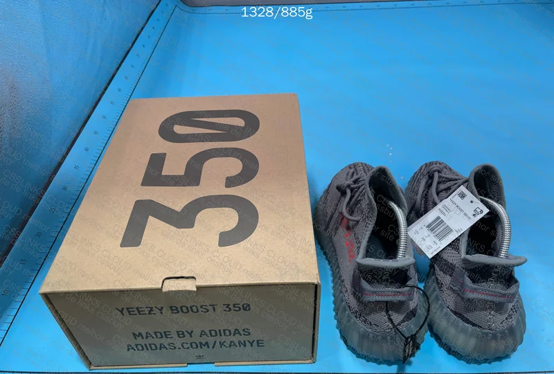 Yeezy Boost 350 V2 - Beluga 2.0
