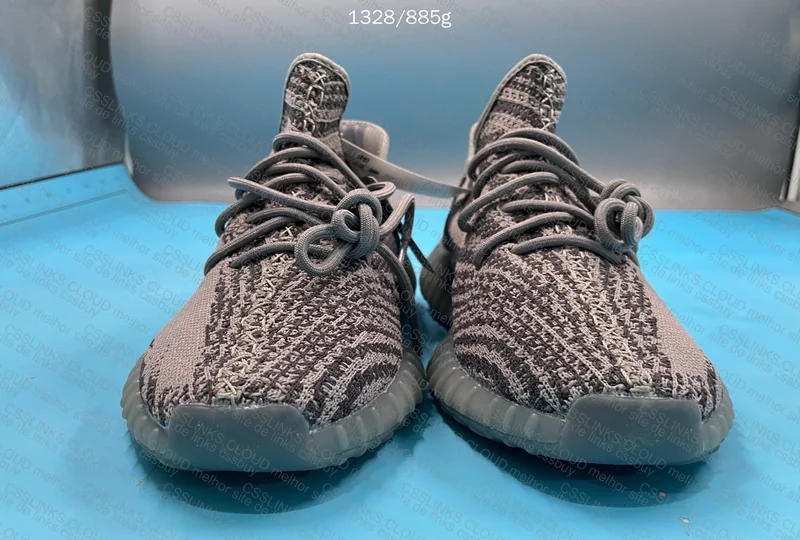 Yeezy Boost 350 V2 - Beluga 2.0 3